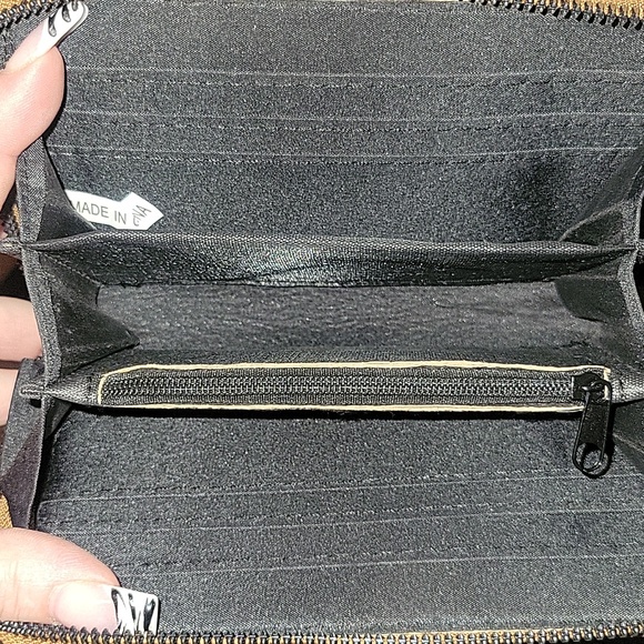 Beverly Hills Polo Club Wallet - Picture 3 of 7